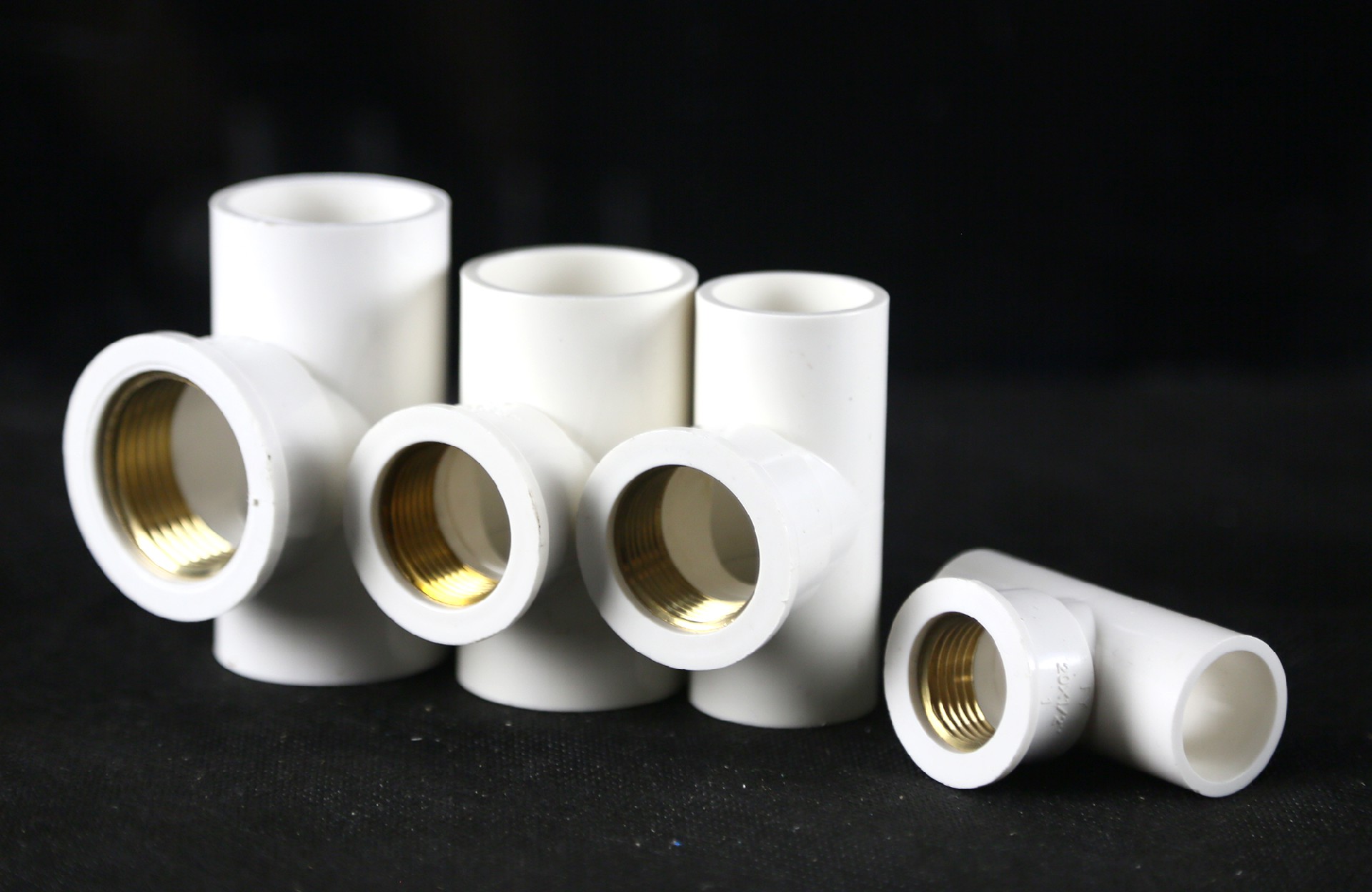 給水內(nèi)螺入銅三通